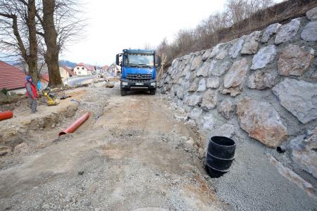 PRENOVA LJUBLJANSKE CESTE RAKEK 34 FOTO LJUBO VUKELIČ